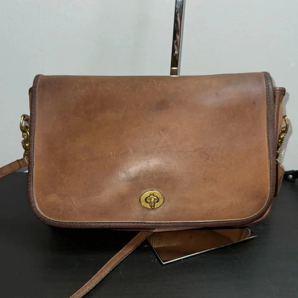 Coach Handbags - Coach Vintage Convertible Clutch NYC